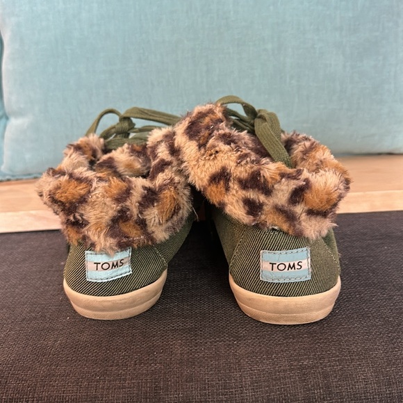 TOMS Highland botas in Highland Green Leopard Fleece women’s size 8 - Picture 5 of 7